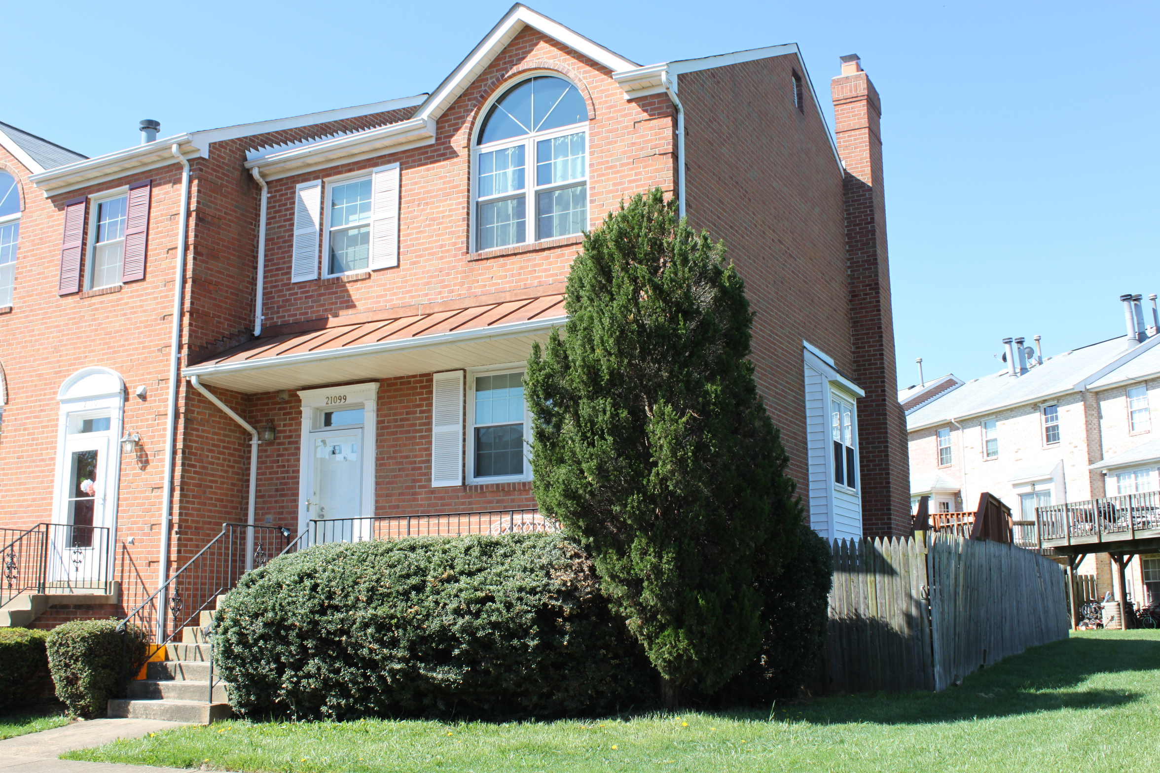 21099 Chandler Ct, Sterling, VA