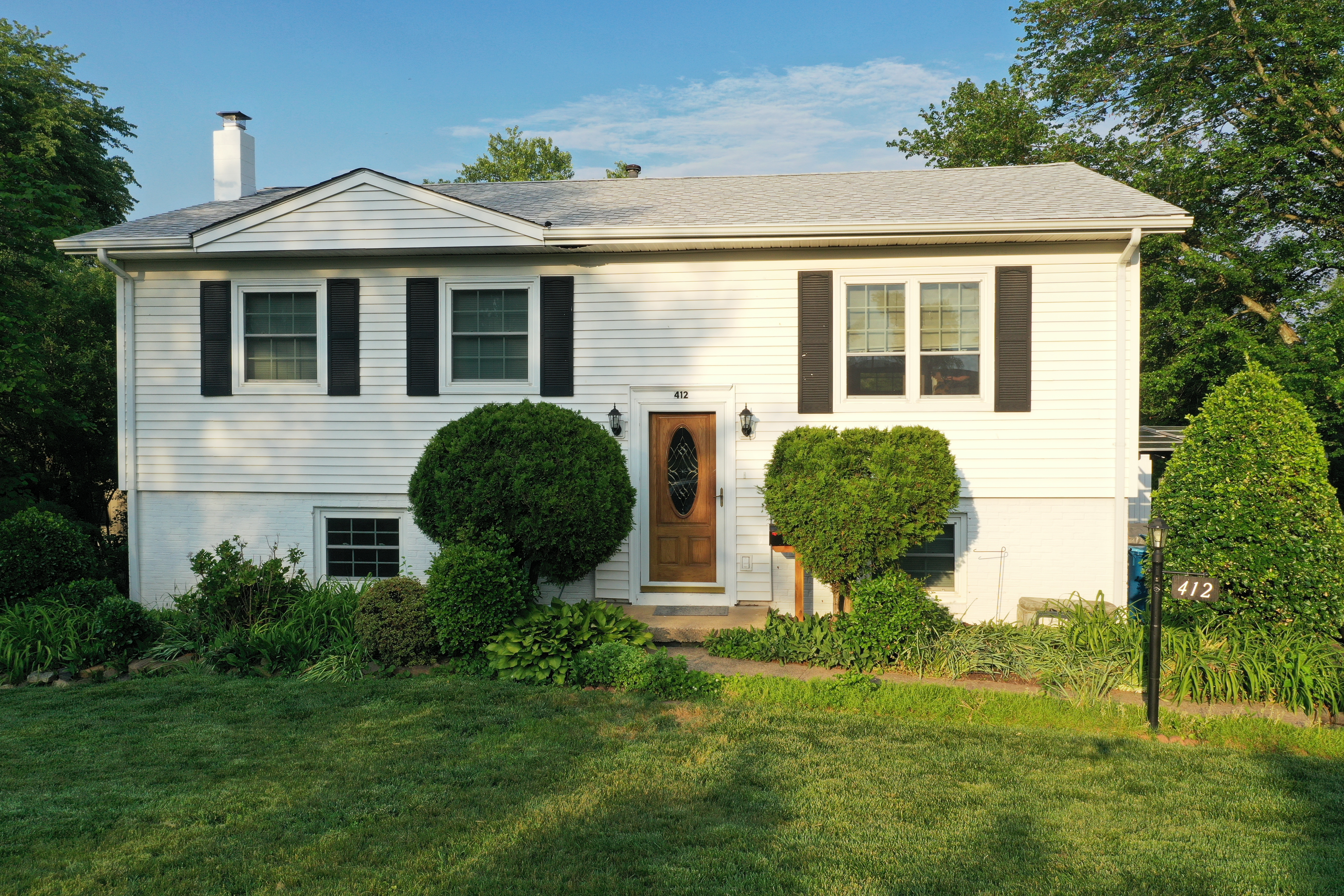 412 W Maple Ave, Sterling, VA
