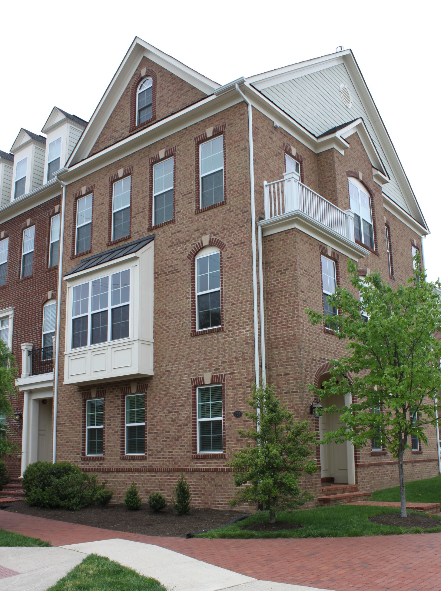 759 Center St, Herndon VA